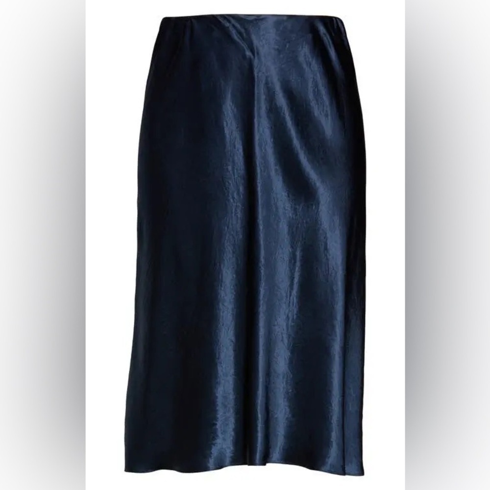 Vince
NWT Vince Plus Size Elegant Satin Slip Midi Skirt in Coastal Navy Blue - Picture 3 of 6